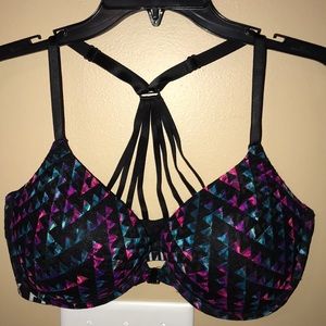 Pink Victoria Secret Bra never been worn
